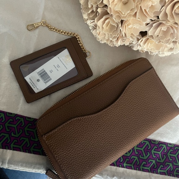 Tory Burch Women's Britten Zip Continental Wallet & cardholder - Picture 3 of 10